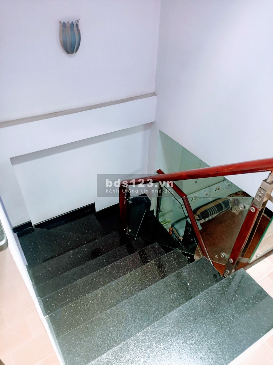 Bán Nhà Mặt Tiền Lê Đức Thọ, Vị Trí Kinh Doanh Đỉnh, Diện Tích 72m2, Bán Gấp