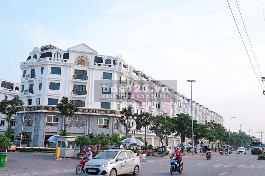 Bán Shophouse mặt đường 60m Quận Hà Đông giá 31 tỷ, sở hữu lâu dài, sổ đỏ trao tay
