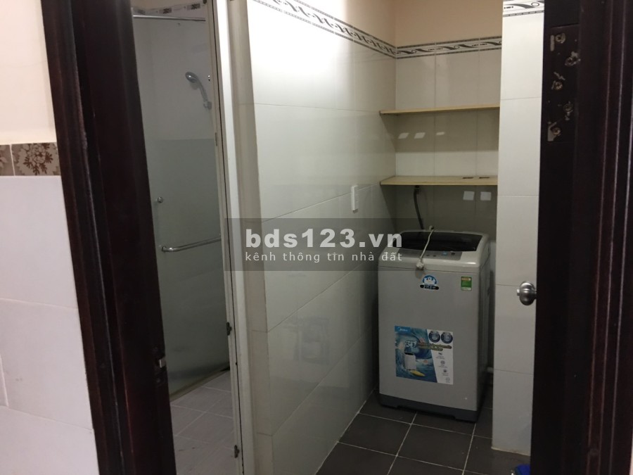Chính chủ về quê nên bán nhanh căn hộ Melody, 2pn 2wc 70m2, bán 2 tỷ 600tr. Lh: Liên hệ: 0384015896