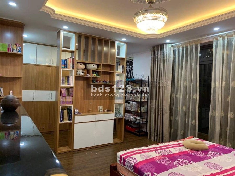 Bán căn biệt thự tại khu VOV giao thông Dt 92m2, 5 tầng, MT 7M giá bán chỉ 18,9 tỷ, lhcc