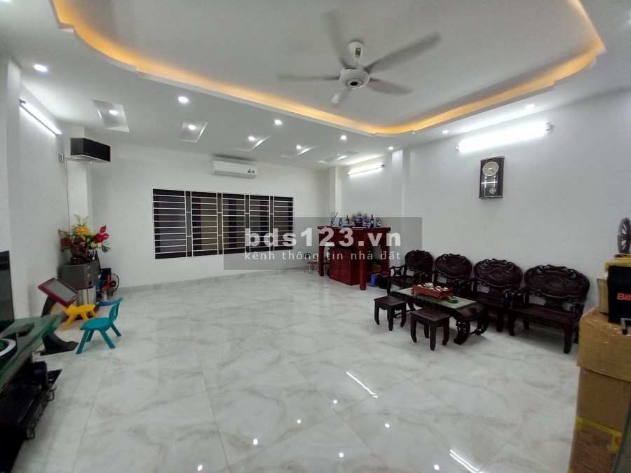 Nhà mới đón tết, thang máy 7 tầng, cách phố 3 bước chân, dtsd 73m2 6.5m mặt tiền 8.6 tỷ