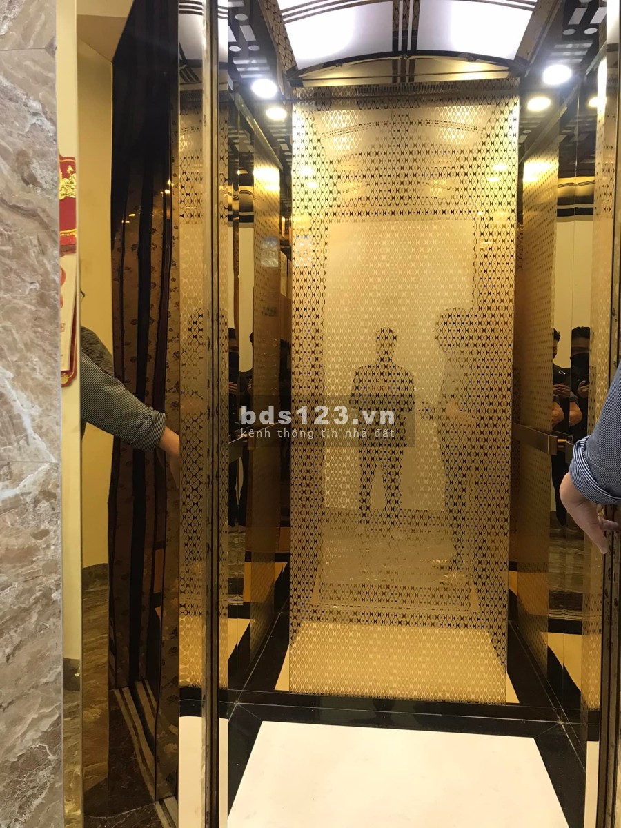 Nhà mới đón tết, thang máy 7 tầng, cách phố 3 bước chân, dtsd 73m2 6.5m mặt tiền 8.6 tỷ