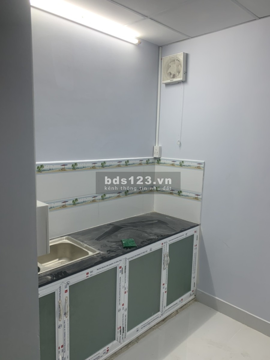 Bán nhà Quận Bình Tân, đường Bình trị Đông nhà mói xây, kiến trúc đẹp, khu dân cư đông đúc