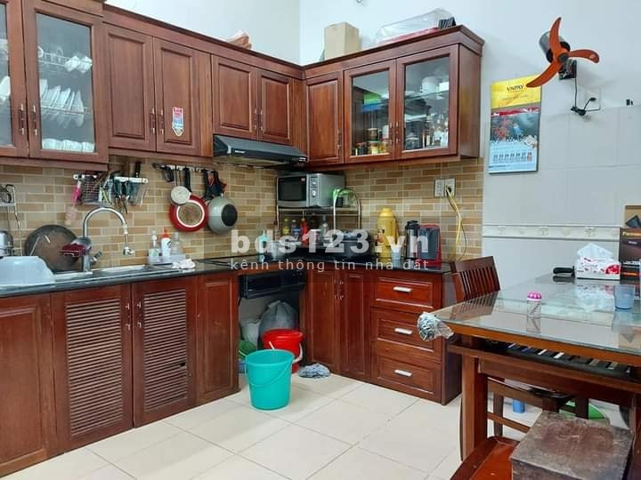Bán nhà phố Phùng Chí Kiên, Cầu Giấy, An Sinh Tuyệt Vời, 47M2, 5.6 TỶ.