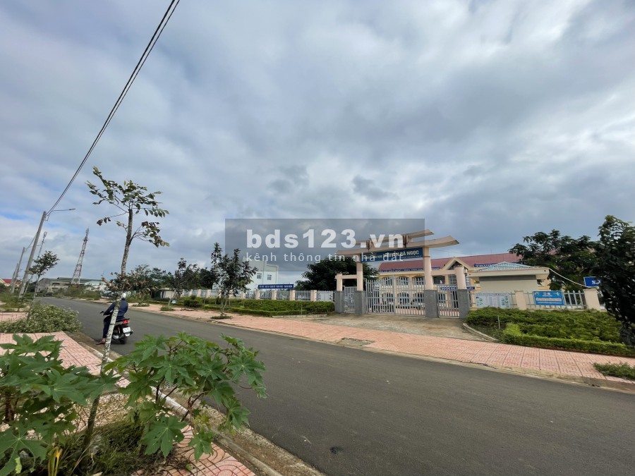 Bán đất nền sổ đỏ hồ sinh thái FLC Buôn Ma Thuột, giá chỉ 999 triệu, pháp lý chính chủ