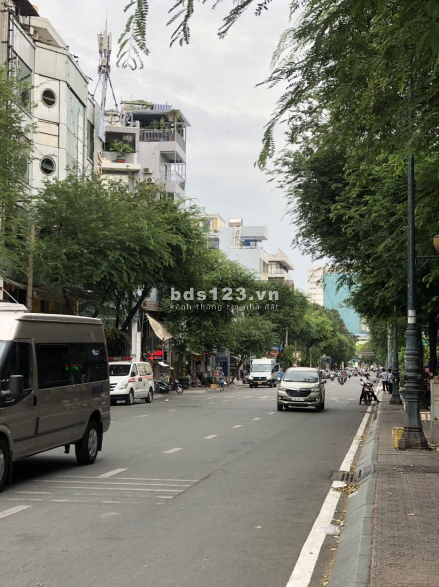 Bán nhà nguyên căn mặt tiền đường Trương Định, Quận 3, diện tích 50m2, giá bán 23.9 tỷ