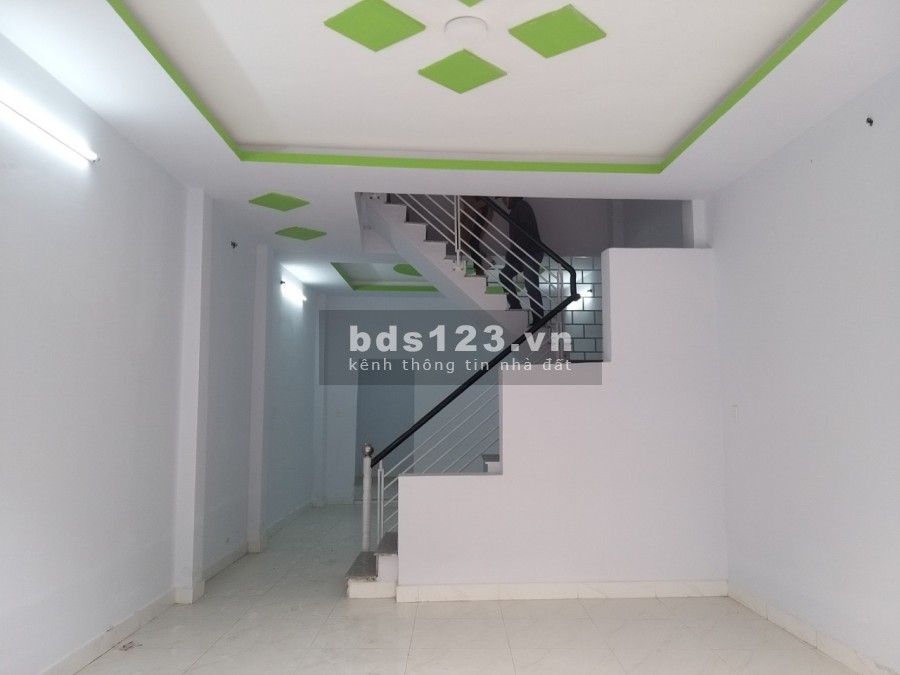 Bán nhà trên đường Nguyễn Thị Đặng, Quận 12 khu dân cư đông đúc, hàng xóm văn minh