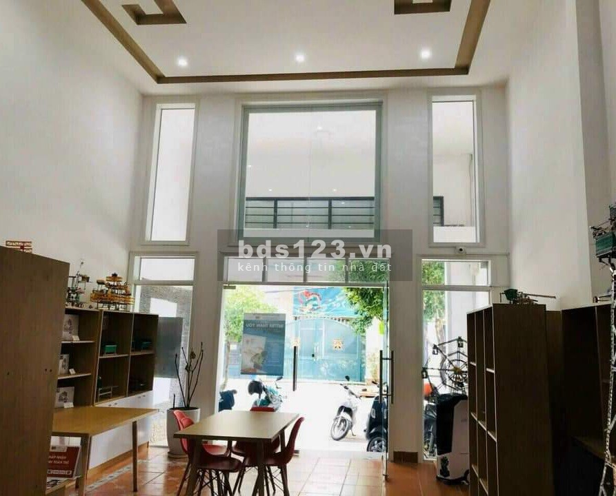 Bán gấp nhà Lô góc, mặt tiền bình long Q.tân phú, 5,2 x 12m, 5 lầu, 10 tỷ. (còn thương lượng)