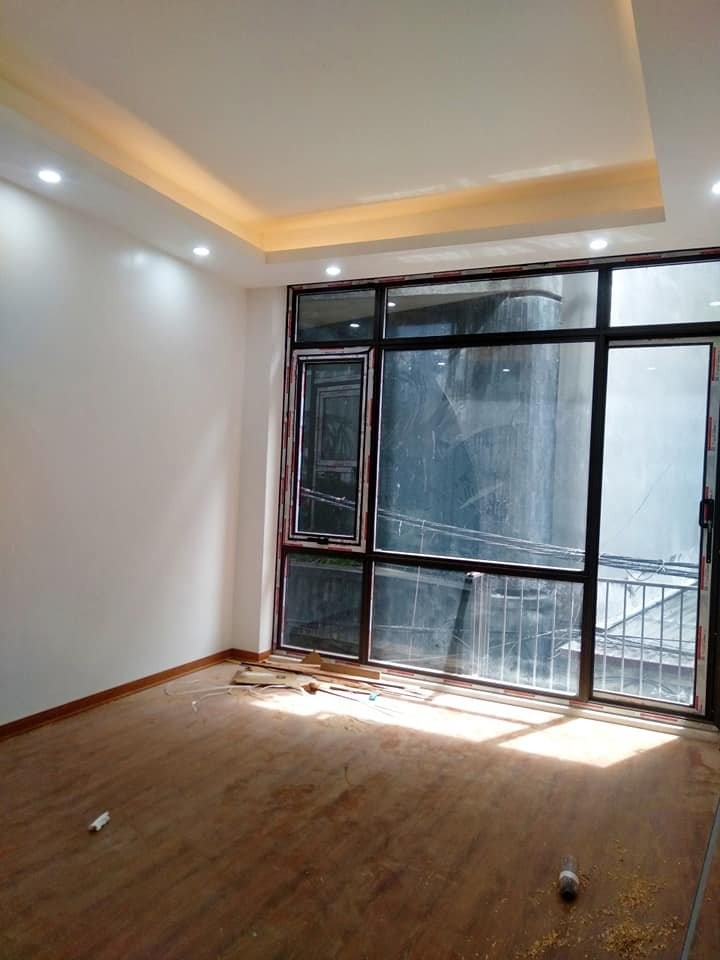 Nhà 6 tầng thang máy, phố Xuân Diệu, Quận Tây Hồ đúc kiên cố, sổ đỏ nở hậu, giá tốt