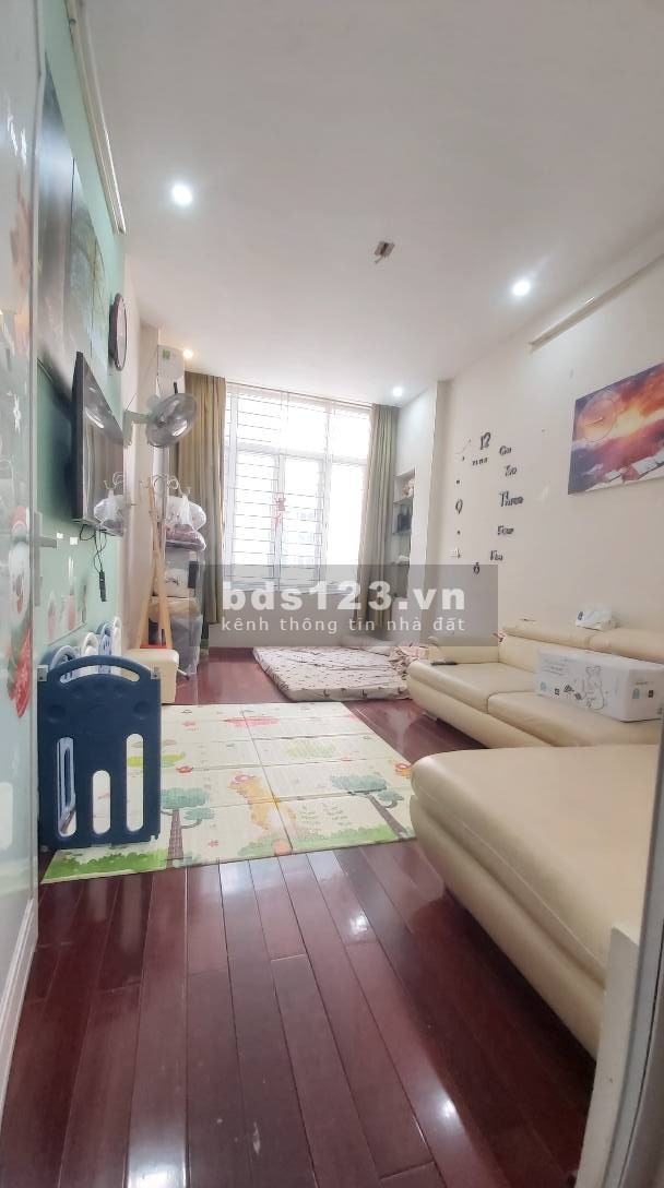 Bán nhà nguyên căn siêu đẹp phố Đào Tấn, Quận Ba Đình, diện tích 45m2, giá chỉ nhỉnh 4 tỷ