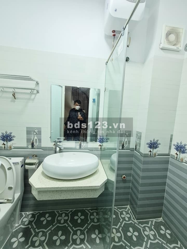 Cần bán gấp nhà Đền Lừ mới chưa ở diện tích sử dụng 40m2, 5 tầng, giá bán nhanh 5.5 tỷ