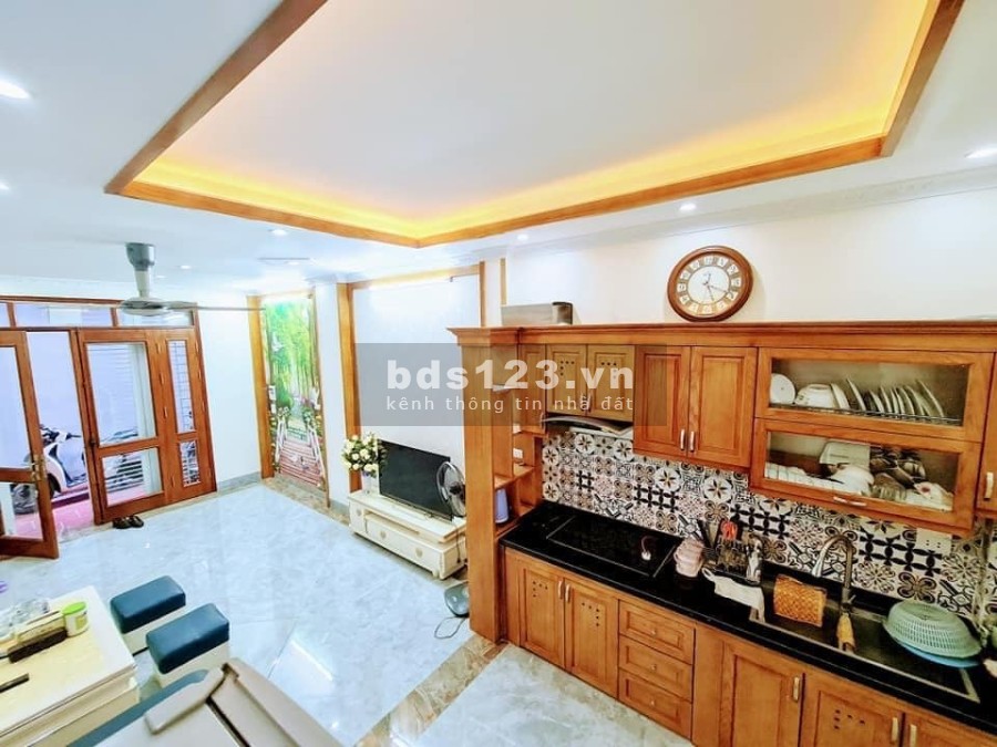 Cần bán gấp nhà Đền Lừ mới chưa ở diện tích sử dụng 40m2, 5 tầng, giá bán nhanh 5.5 tỷ