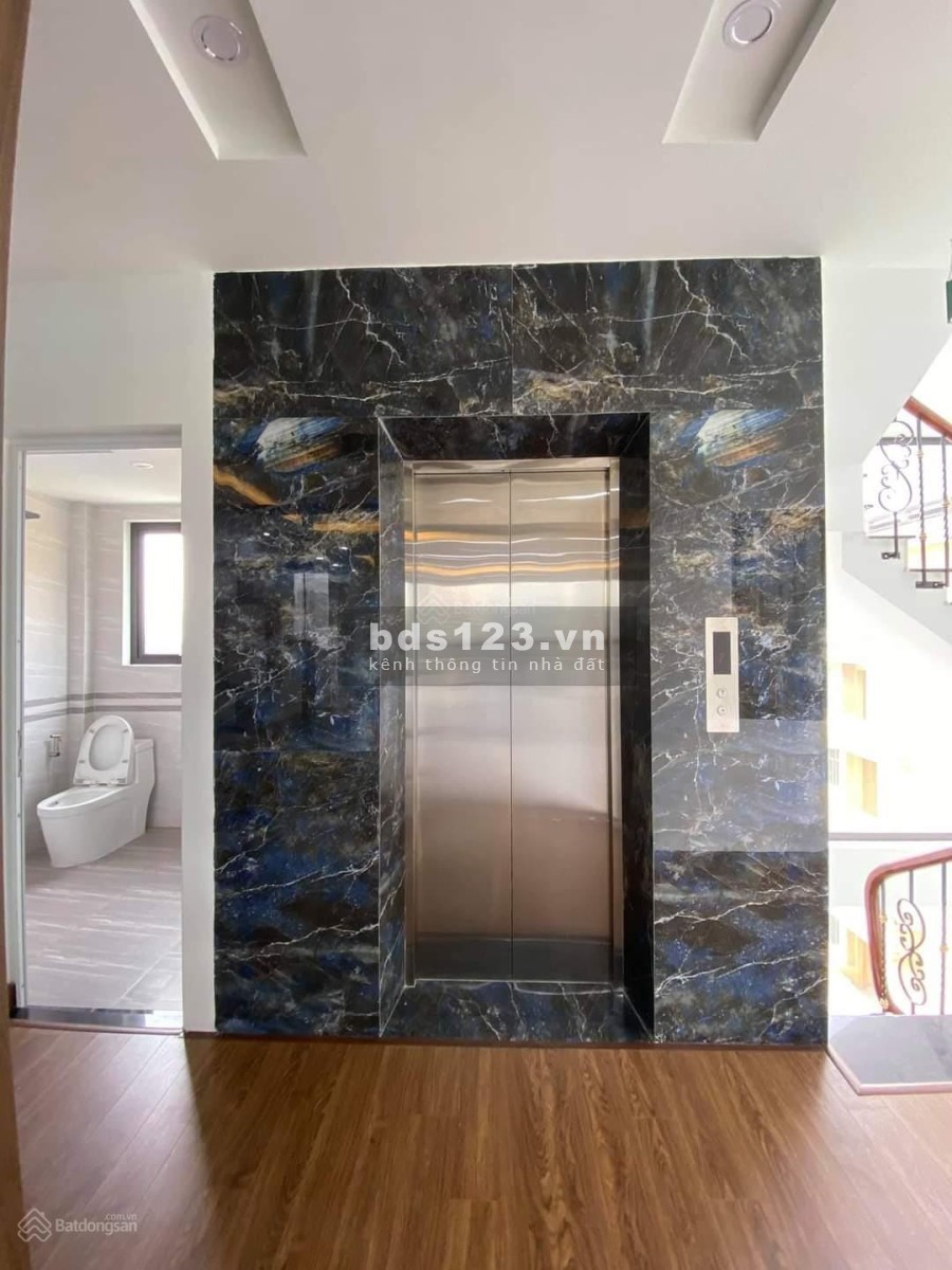 Bán toà Nhà mặt hồ Hạ Đình, dtsd 70m2, 8 tầng, mặt tiền 5m, thang máy, vỉa hè, kinh doanh (giá 19ty)
