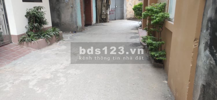 Bán nhà dân xây 4 tầng ngay KĐT Resco Cổ Nhuế, hưởng trọn tiện ích, chỉ 2,9 tỉ