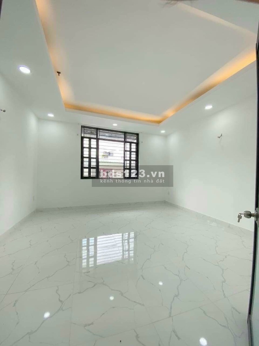 Smart Home sau chợ Bình Chánh nhà phố khu dân cư Đế Vượng, nhận nhà đón Tết