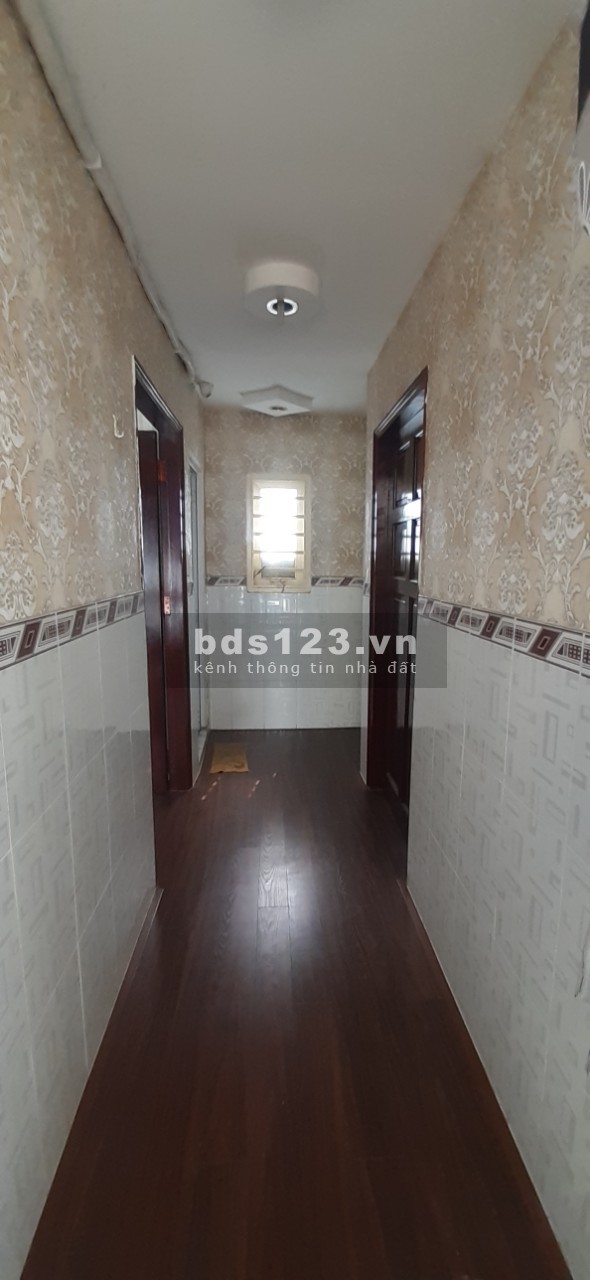 Bán Nhà ngay chợ Tân Thuận Quận 7 hẻm thông 2m7 giá bán chỉ 2.5 tỷ, sổ chính chủ