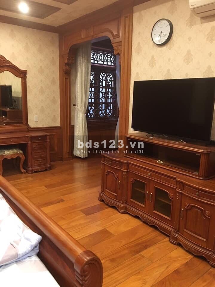 Bán biệt thự phường 13, Quận Tân Bình hầm để xe 5 tầng…