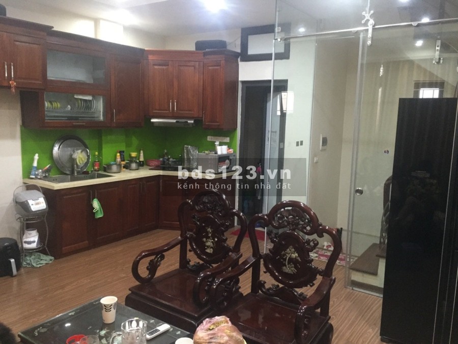 Cần bán gấp nhà Khương Thượng, diện tích 37m2, giá bán chỉ 6.5 Tỷ ngõ rộng xe ra vào thoải mái