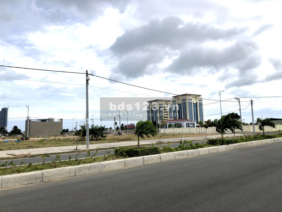 Bán Nền Nhà Đầu Tư gần trung tâm, gần đường cao tốc Ninh Thuận đường lớn xe vào tận nơi