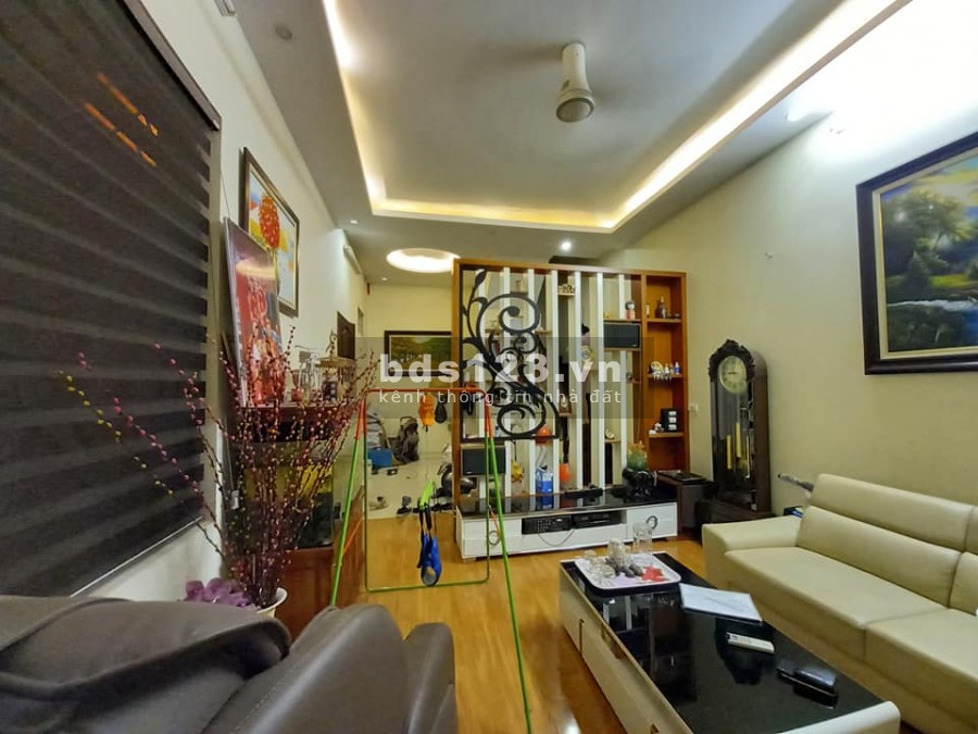 Bán nhà mặt phố Phan Đình Giót 3 mặt thoáng ô tô tránh, kinh doanh sầm uất, sổ chính chủ
