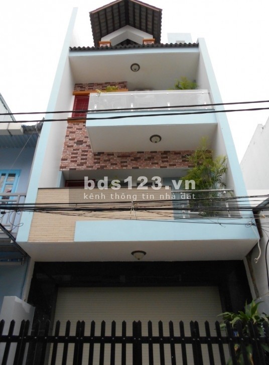 Bán nhà lô góc ô tô tránh cách 5m, xe ra vào thoải mái nhà đẹp ở ngay, đúc 5 tầng mới nguyên