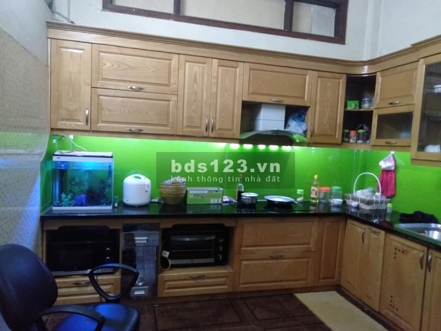 Bán Nhà Thạch Bàn, Long Biên, diện tích 35m, mt 4m, 3 Tầng, ô tô, kinh doanh, giá 3.2 tỷ