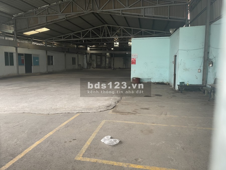 Cho thuê kho diện tích 2500m2 Quốc Lộ 1A, phường An Phú Đông, Quận 12 TP.HCM