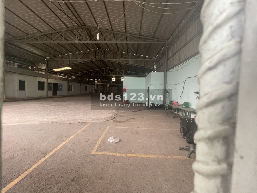 Cho thuê kho diện tích 2500m2 Quốc Lộ 1A, phường An Phú Đông, Quận 12 TP.HCM