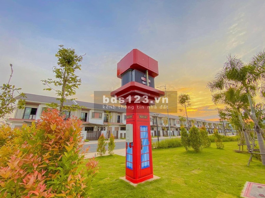 Chỉ 3 tỷ 2xx đã sở hữu ngay căn 3 tầng, view công viên, trung tâm khu công nghiệp Vsip 2 Bình Dương