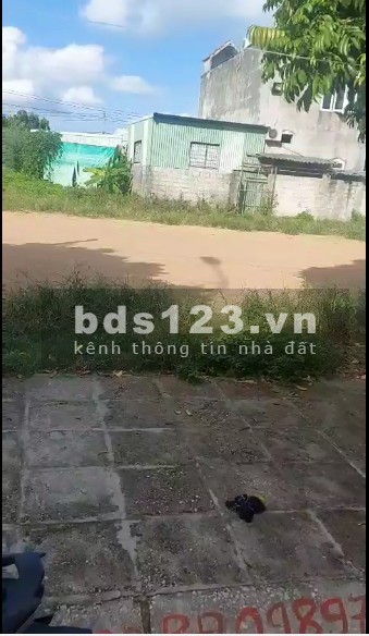Xả lỗ lô đất diện tích 97m2 tại Văn Cao Hữu Bằng Kiến Thụy giá 730 triệu lh 0973026891