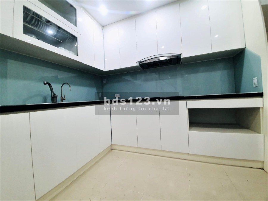 Bán nhà phố Trung Kính Cầu Giấy diện tích 3.7 tỷ, cần bsn gấp nhà đẹp khu Vip