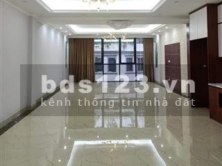 Cần bán tòa nhà mặt phố Nguyễn Ngọc Lại 100m2 x 9 tầng, MT 5m, vị trí nhất phố kinh doanh sầm uất