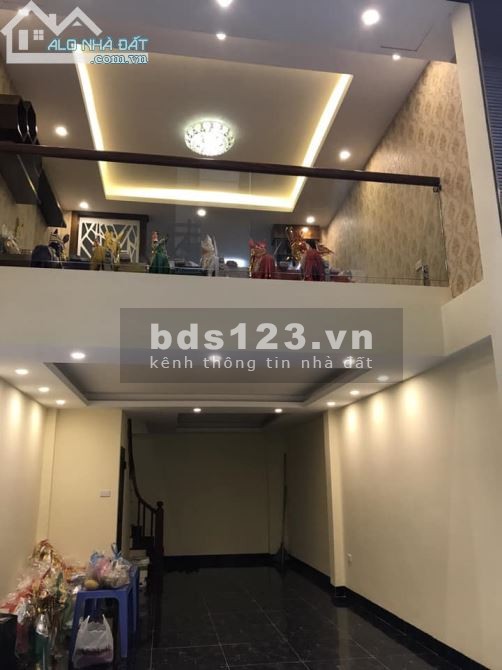 Cần bán tòa nhà mặt phố Nguyễn Ngọc Lại 100m2 x 9 tầng, MT 5m, vị trí nhất phố kinh doanh sầm uất