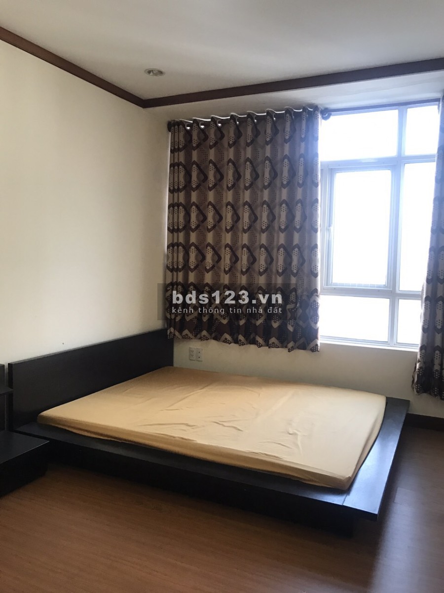 Tôi cần tiền nên muốn bán nhanh căn hộ trong chung cư Giai Việt Hoàng Anh, số 856 Tạ Quang Bửu