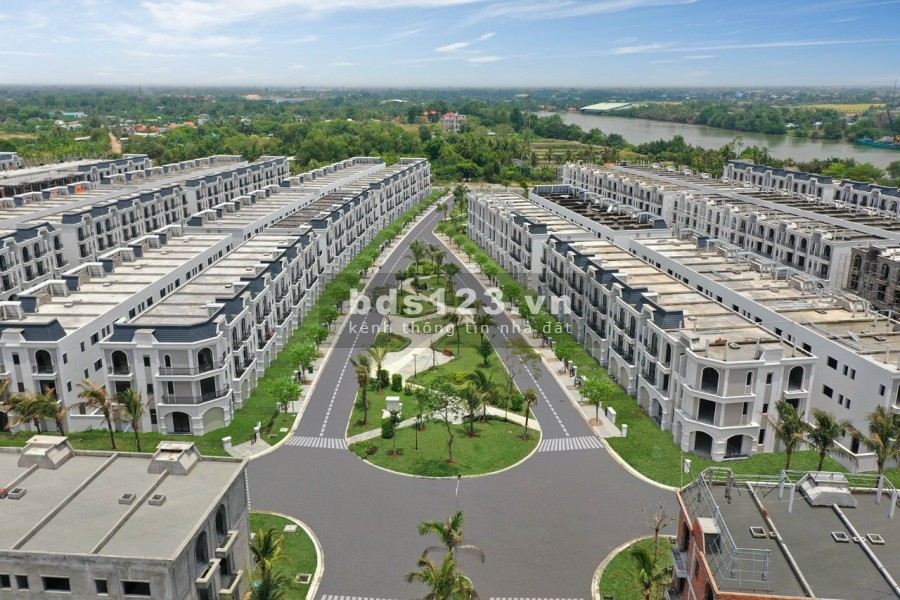 Nhà phố Phường 6 Tân An Long An giá 780 triệu, đã có sổ hồng sang tên công chứng ngay
