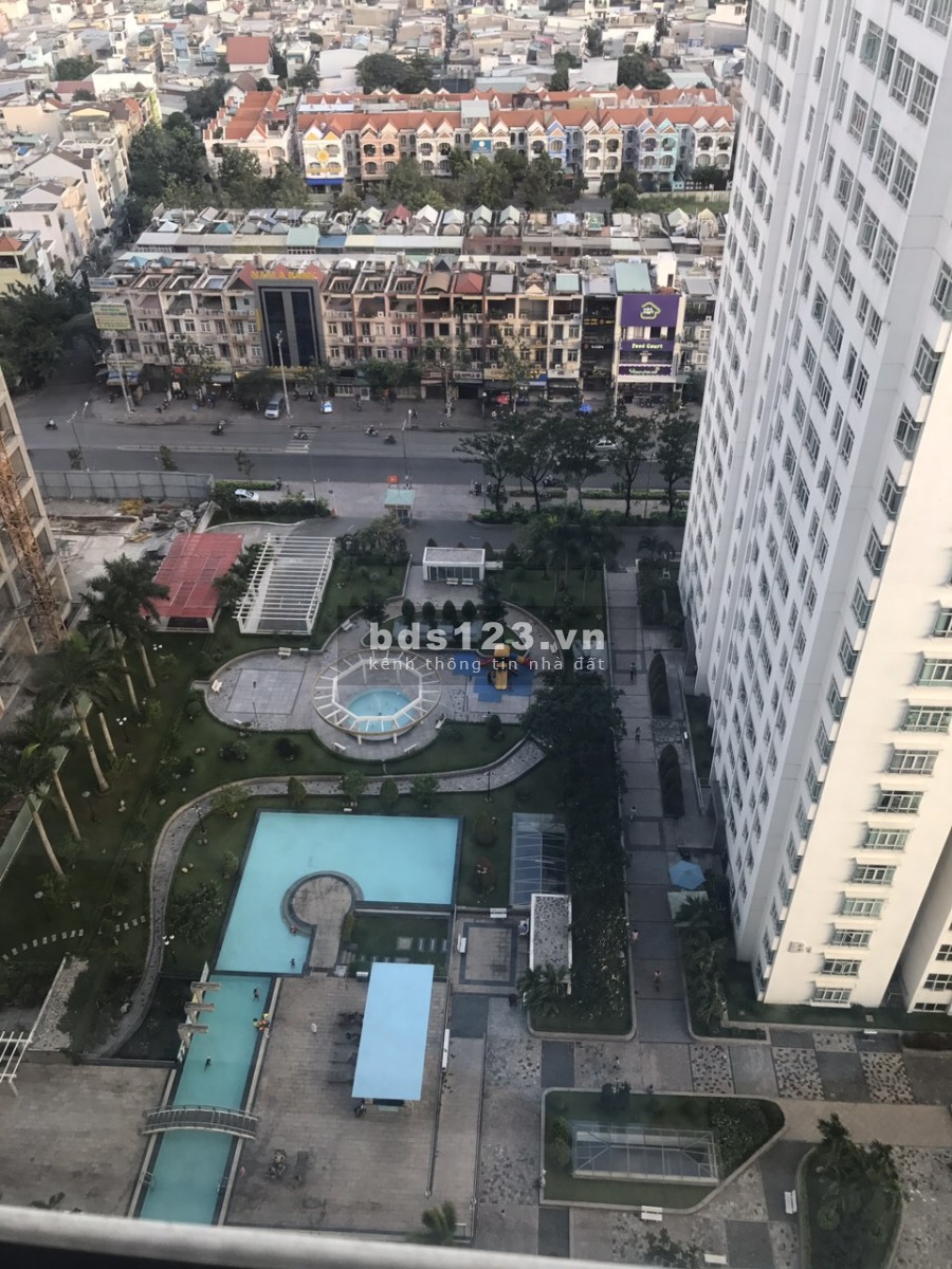 Tôi cần tiền nên muốn bán nhanh căn hộ trong chung cư Giai Việt Hoàng Anh, số 856 Tạ Quang Bửu