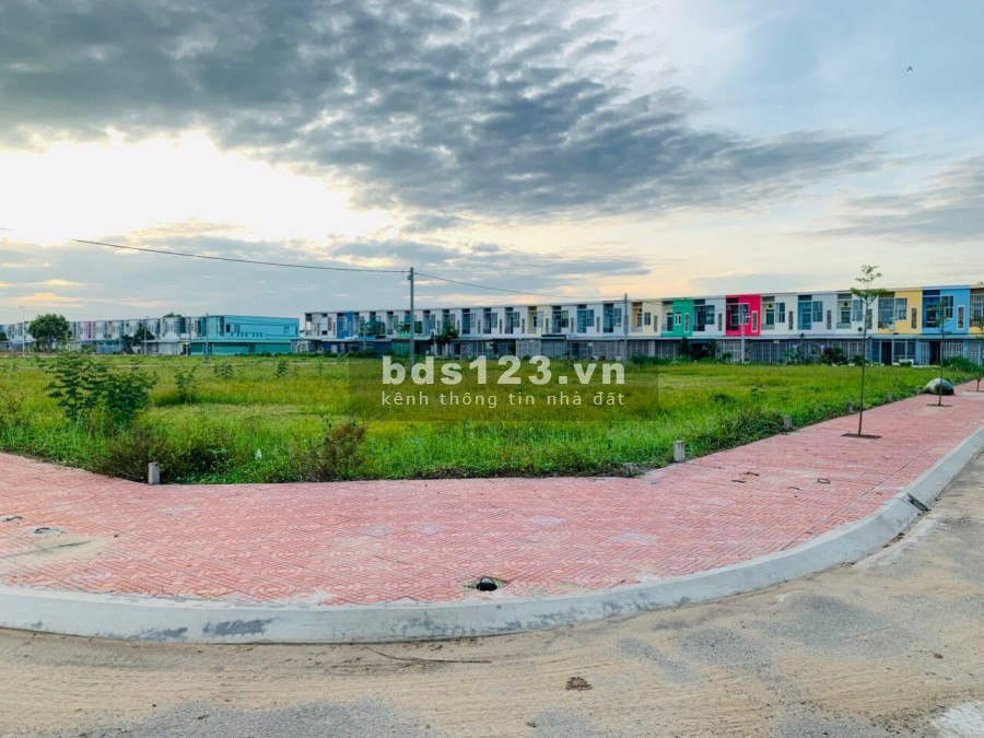 Sang nền vị trí gần công viên, giá ưu đãi đầu tư sinh lời, xung quanh đủ tiện ích, đường lớn
