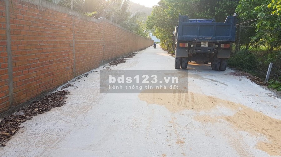 (Hàng thơm như mít) 300m2 Suối Mây phía núi 100% đất ở giá hạt rẻ đón đầu sóng Phi thuế quan 2022