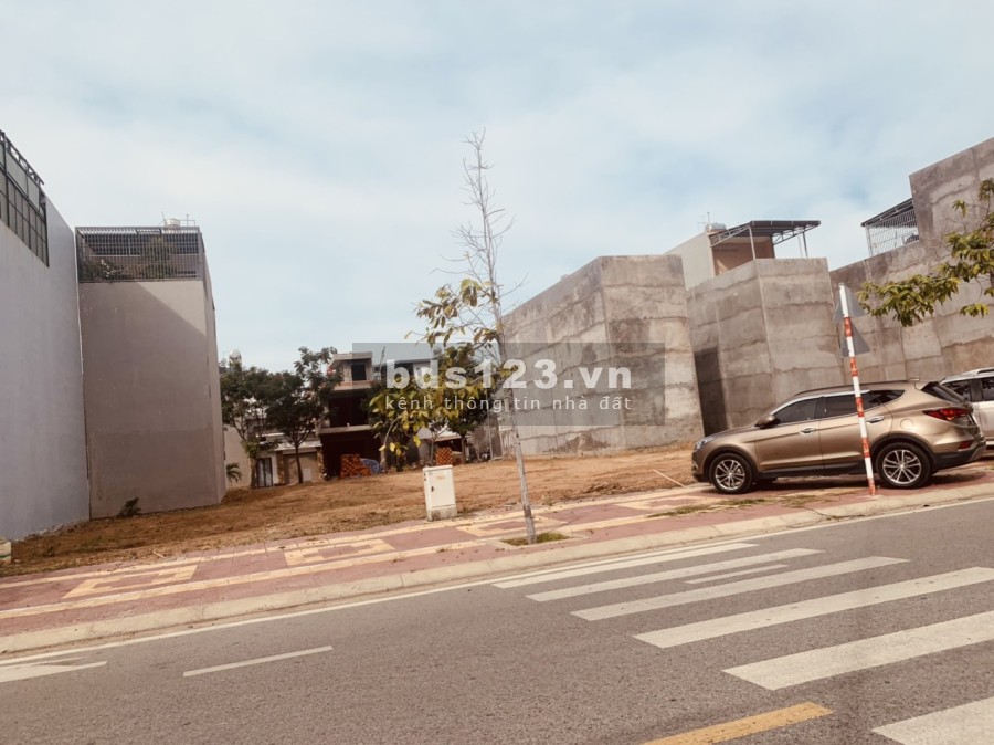 Bán đất nền mặt tiền phường Đô Vinh Ninh Thuận giá 375 triệu nằm trong khu dân cư đông