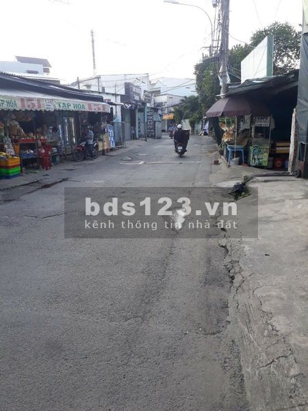 Bán nhà nguyên căn mặt tiền kinh doanh đường 61, Phước Long B, giá bán 16.5 tỷ, thương lượng