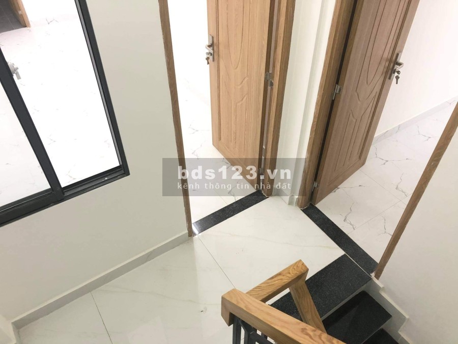 .Hot..Hot...Bán nhà hẻm lớn 42m2 đường Nhiêu Tứ,4 tầng,4PN chỉ 6,5 tỷ