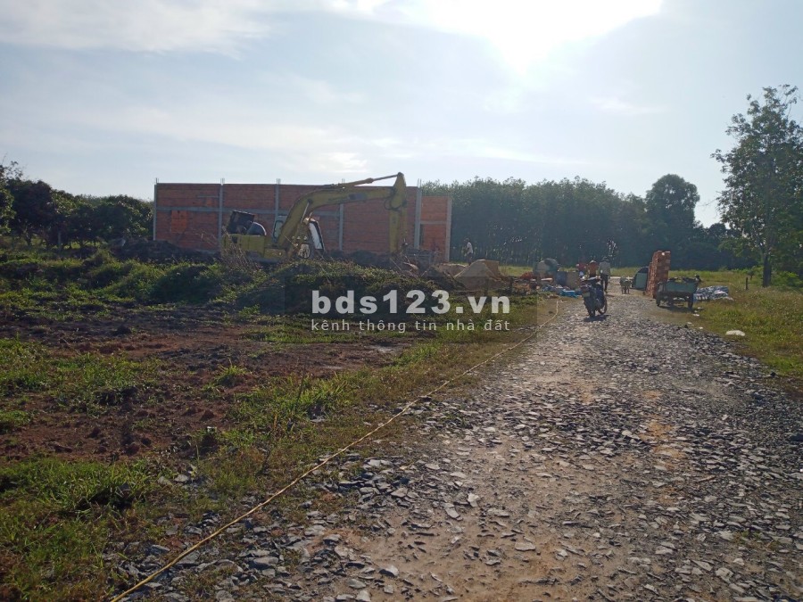 Đất nền giá rẻ tặng 200 bao xi măng và ck hấp dẫn sổ hồng riêng, bàn giao ngay, giá tốt