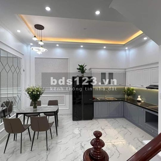 Bán nhà nguyên căn ở Trương Định siêu đẹp, dtsd 42m2, 4 tầng mt 6m, giá bán 4.95 tỷ