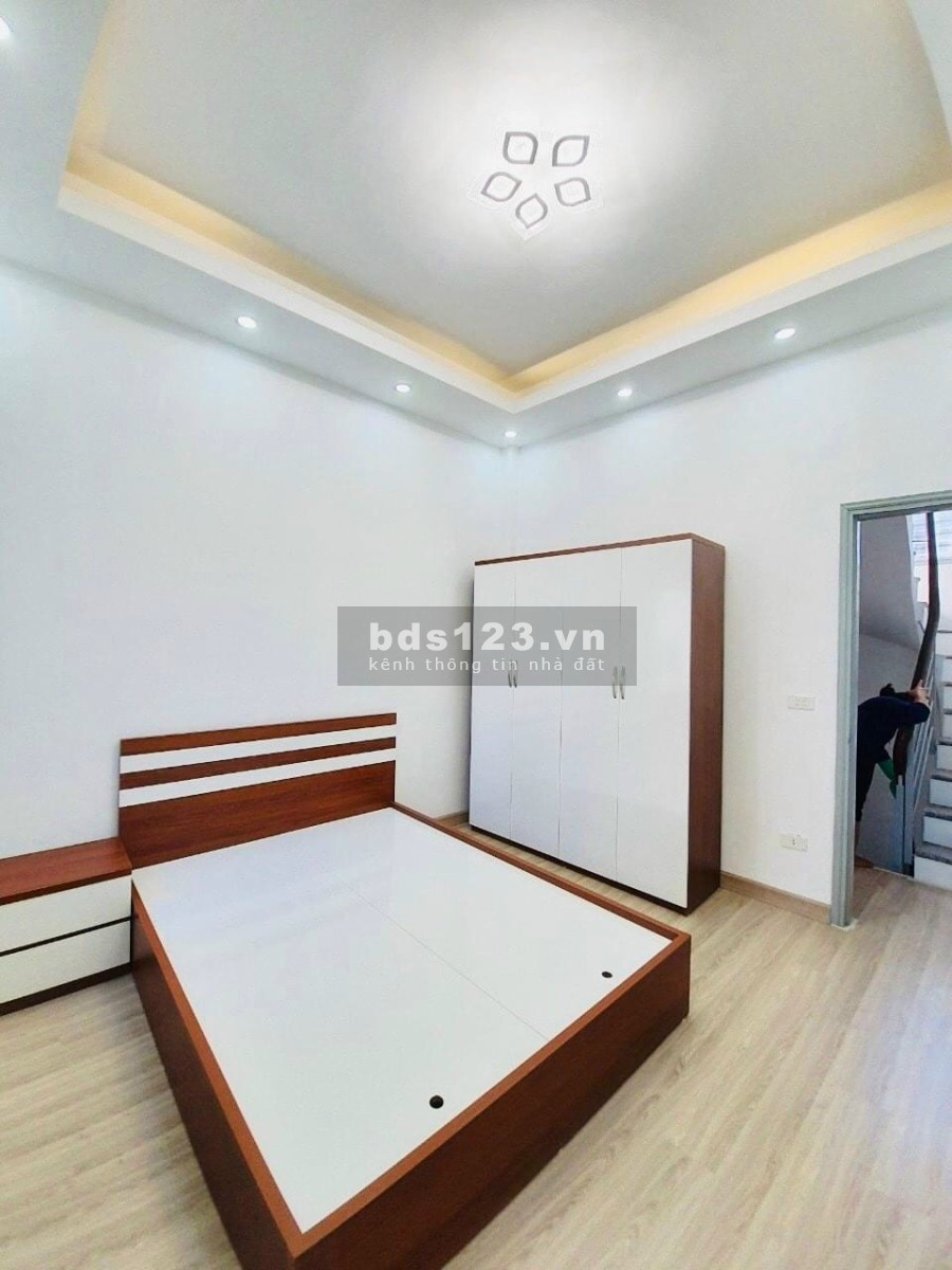 Bán nhà đẹp long lanh, xem là chốt ngay, khu vực đông dân cư, đúc 4 tầng thông thoáng