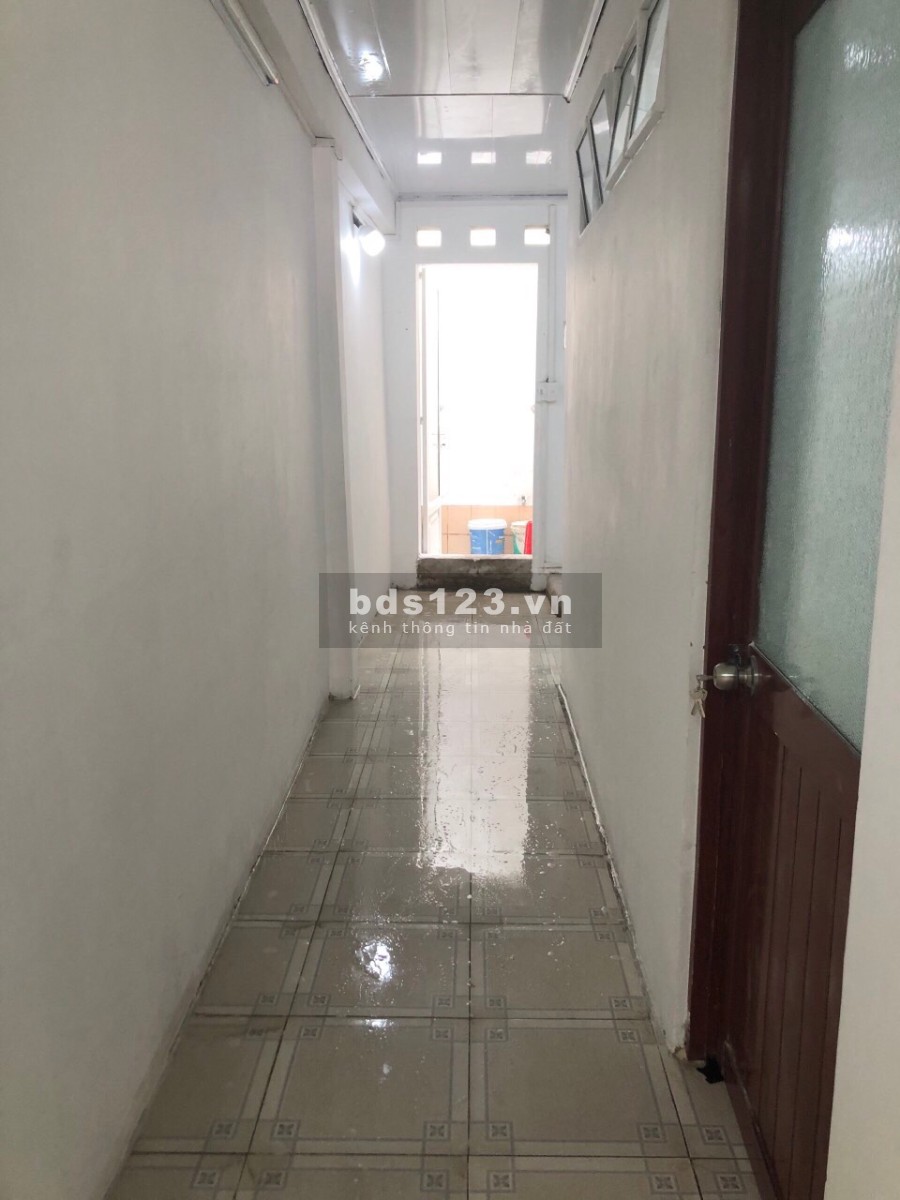 Mặt tiền kinh doanh Quận 8 69m2 4.2x17 đường 30m,3PN gần chợ, ở ngay, giá chỉ 6.9 tỷ TL