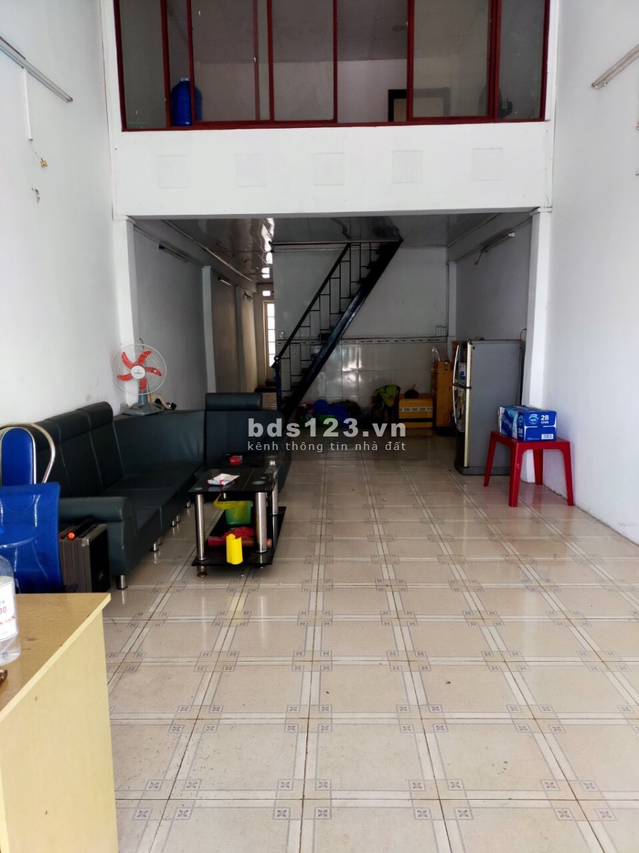 Mặt tiền kinh doanh Quận 8 69m2 4.2x17 đường 30m,3PN gần chợ, ở ngay, giá chỉ 6.9 tỷ TL