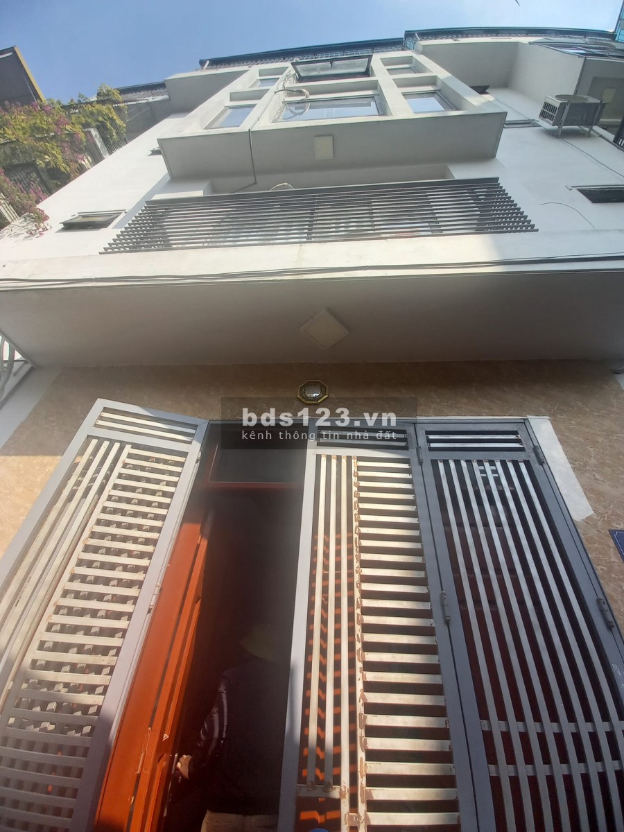 Nhà mới xây đón tết Đường Trương Định ngõ xe ba gác thông rộng sáng giá nhỉnh 3 tỷ