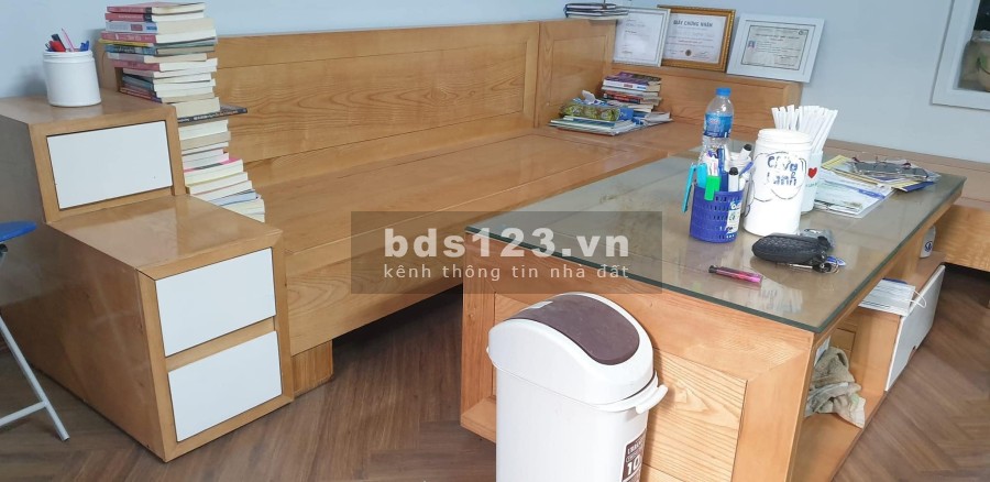 Chính chủ cần bán gấp nhà 2 mặt ngõ thoáng mặt tiền 4m, nhà cực đẹp, sổ đổ chính chủ, giá tốt