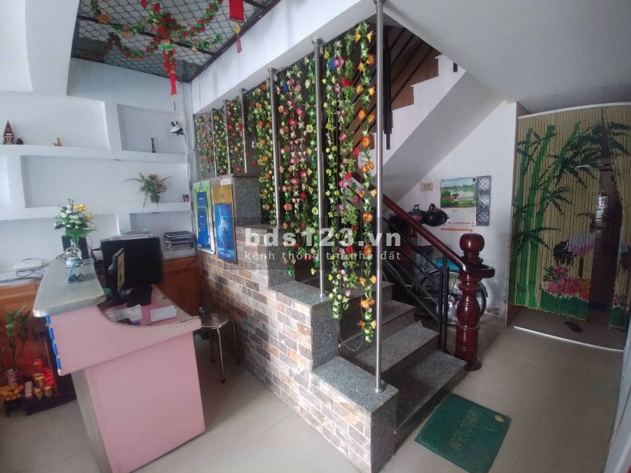 Bán Khách Sạn Quận Gò Vấp Nở Hậu 108m2 ( trực tiếp qua chủ - có thương lượng )