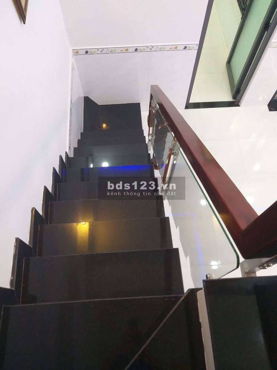 Bán nhà đẹp, ngang siêu khủng 5.5m đường Quang Trung P11 Quận Gò Vấp, hẻm xe ô tô tới cửa